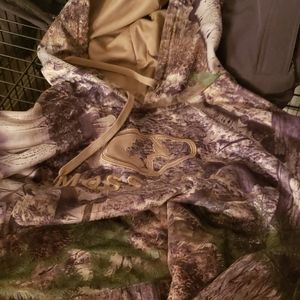 Mossy oak hoodie